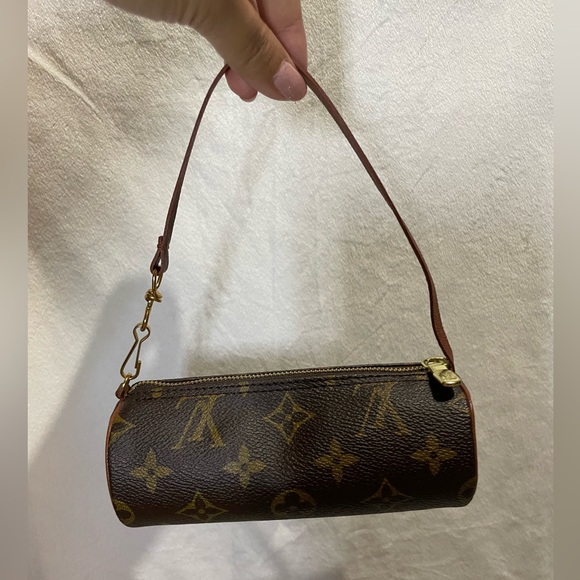 Louis Vuitton Monogram Papillon Pouch 🤎 - Picture 2 of 12